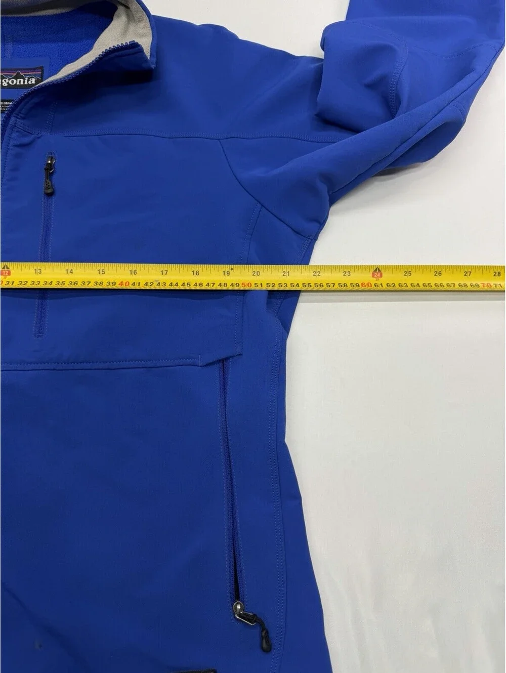 Vintage Patagonia Men's Blue Softshell Jacket Med Zipped Pockets Lightwt *Flaws